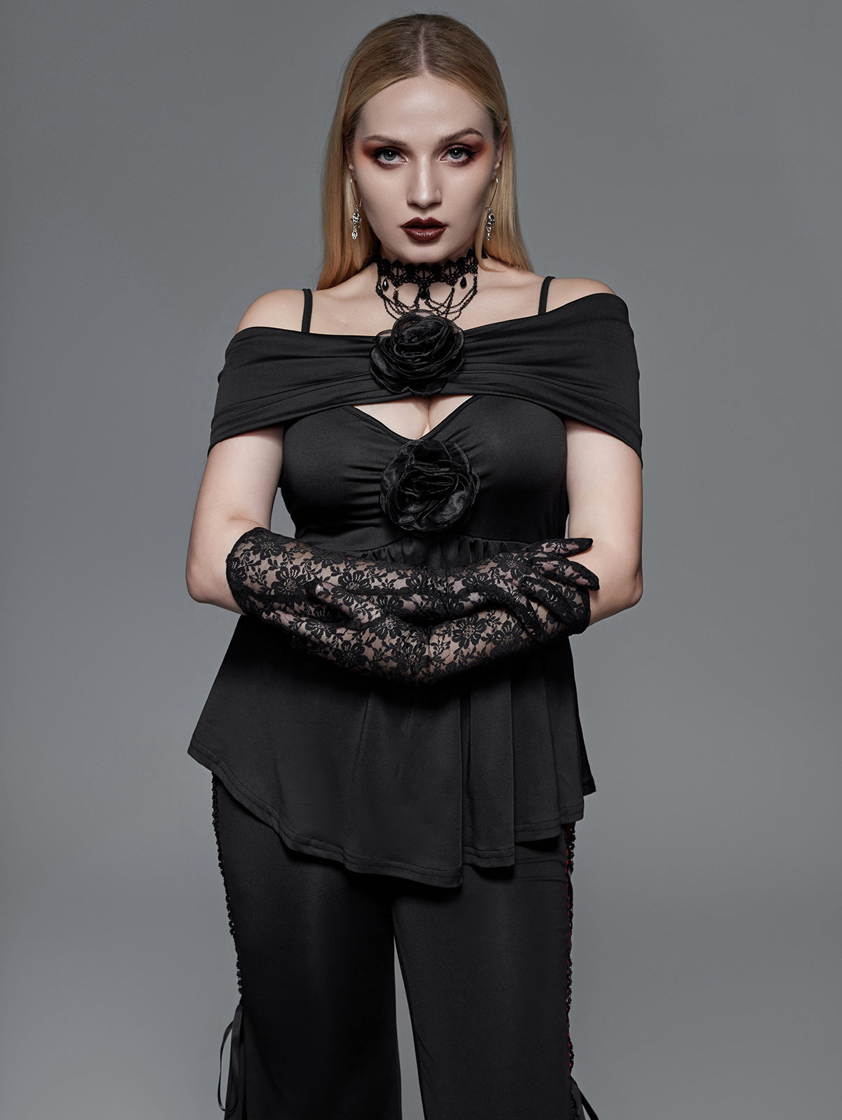 Gothic Plus Size Flowers Ruched Cold Shoulder Top