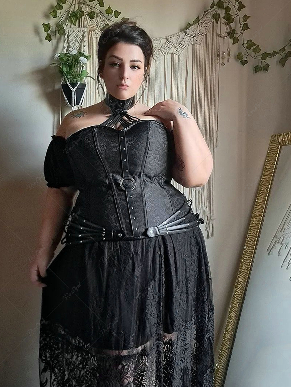 Is That The New Goth Women's Plus Size Lace Halter Bra ??