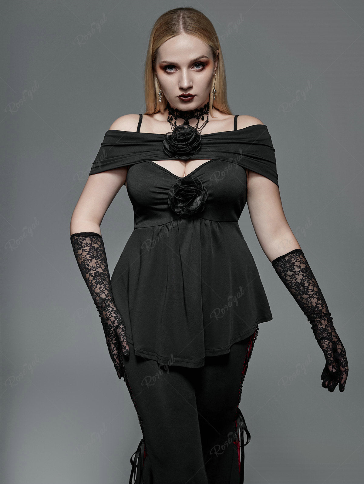 Gothic Plus Size Flowers Ruched Cold Shoulder Top